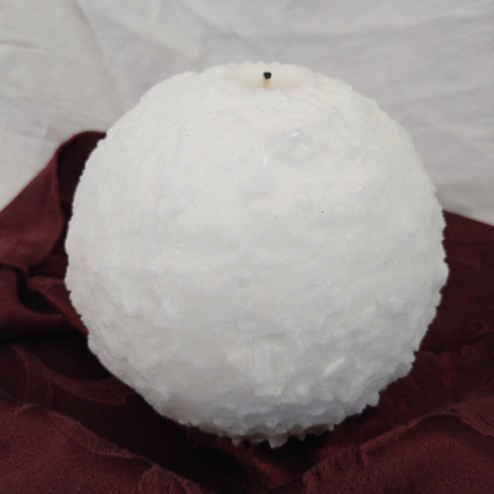 PartyLite Snowball Candle Q6810 White Textured 6 Inch Sphere Winter Decor USA - Picture 7 of 7
